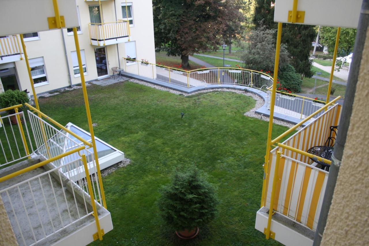 Hotel & Residenz Am Kurpark Schlangenbad Eksteriør bilde