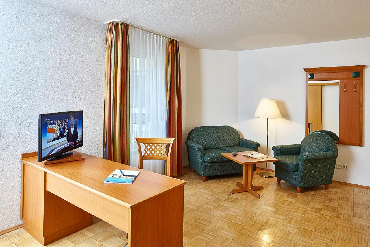 Hotel & Residenz Am Kurpark Schlangenbad Eksteriør bilde